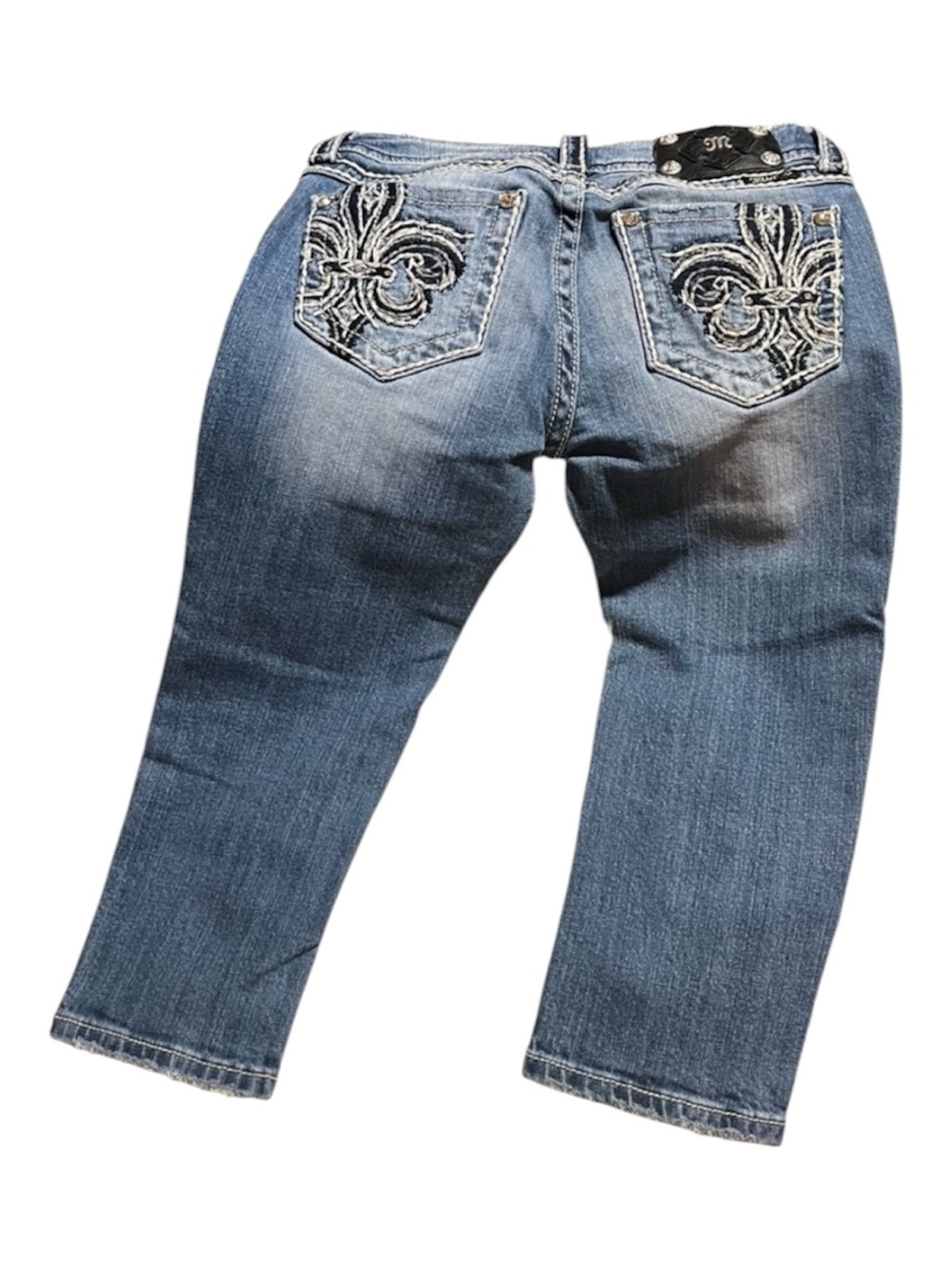 Miss Me Capri Jeans with Vintage Distressing